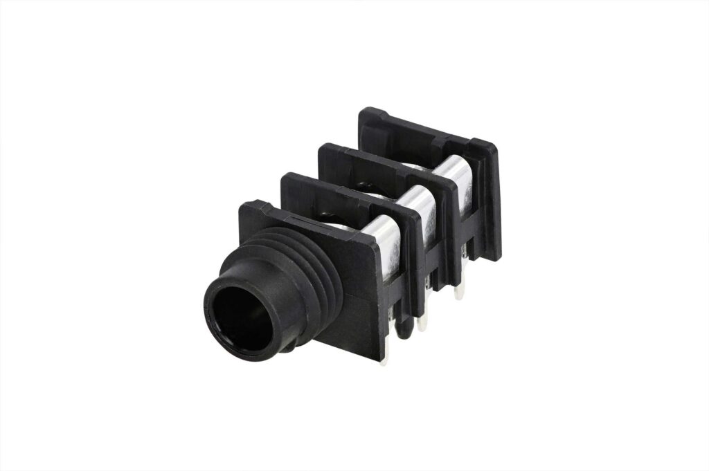 CONECTOR 1/4'' CHASIS STEREO N